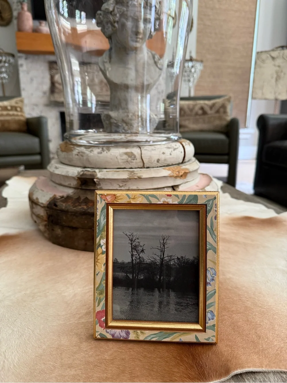 Vintage Wood Floral Frame with Black Easel Back - Black